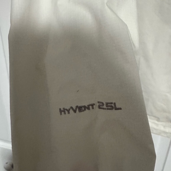 The North Face Women's Rain Coat - Picture 7 of 8